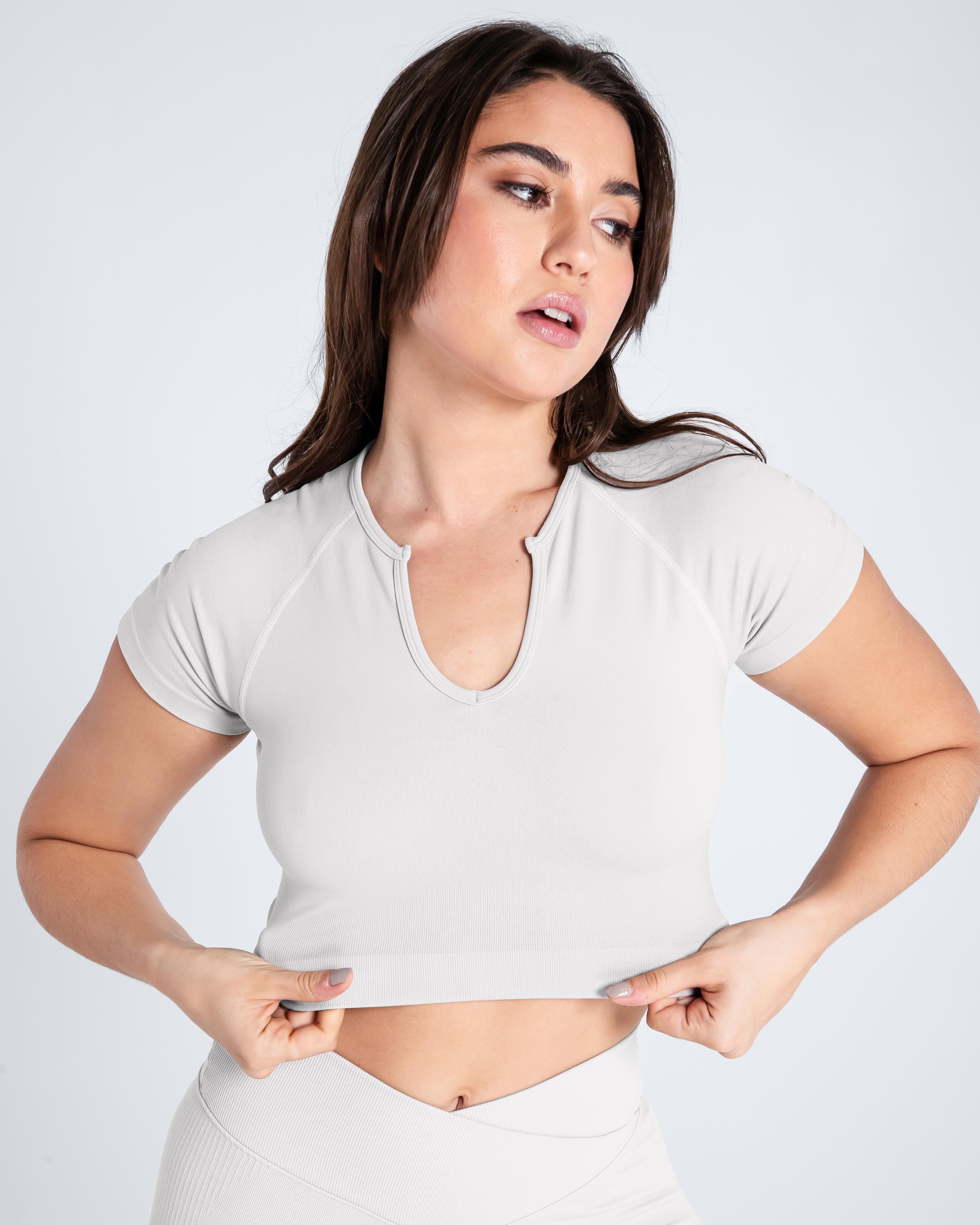 Premium Seamless V-neck Crop Top - Cosmolle