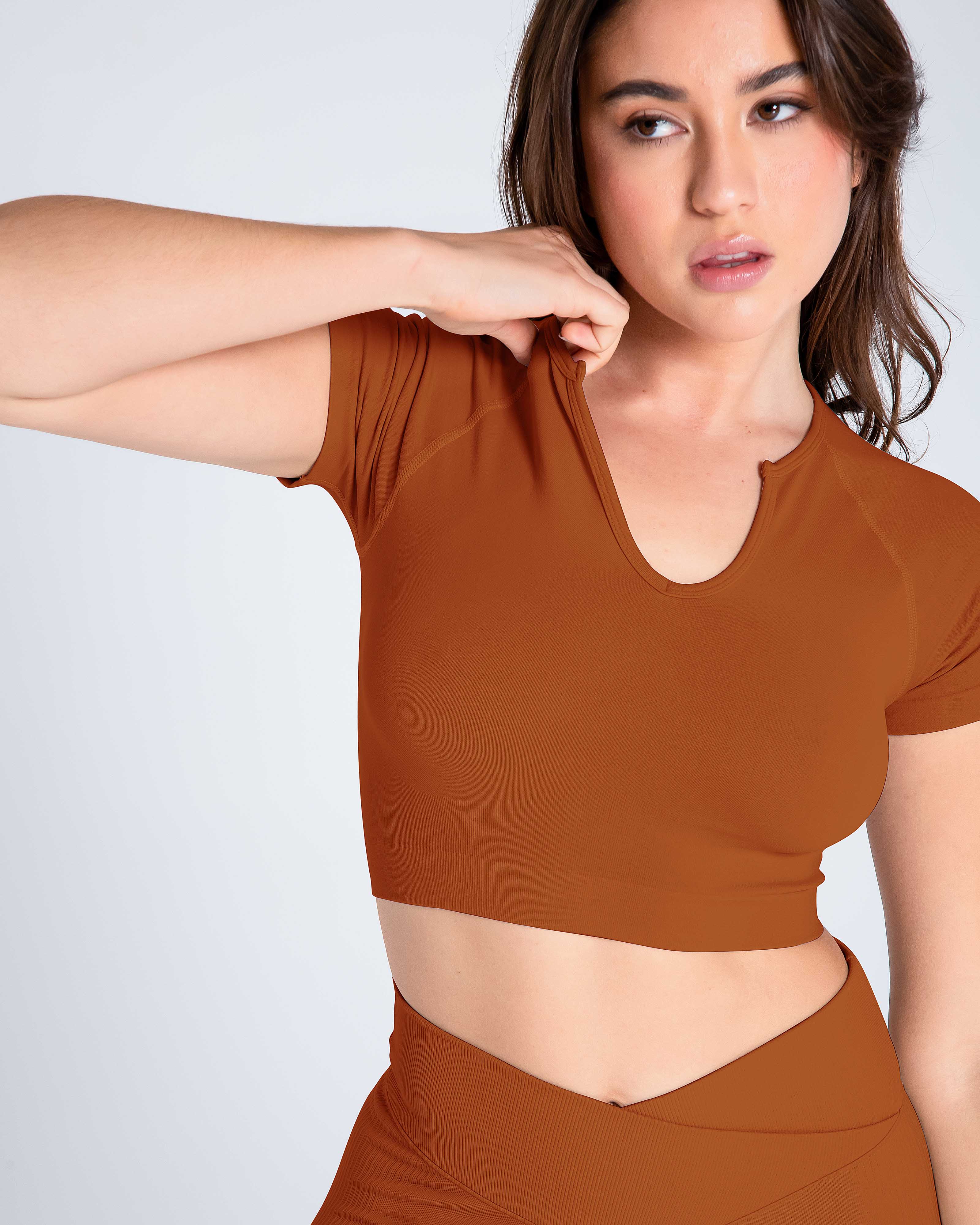 Premium Seamless V-neck Crop Top - Cosmolle